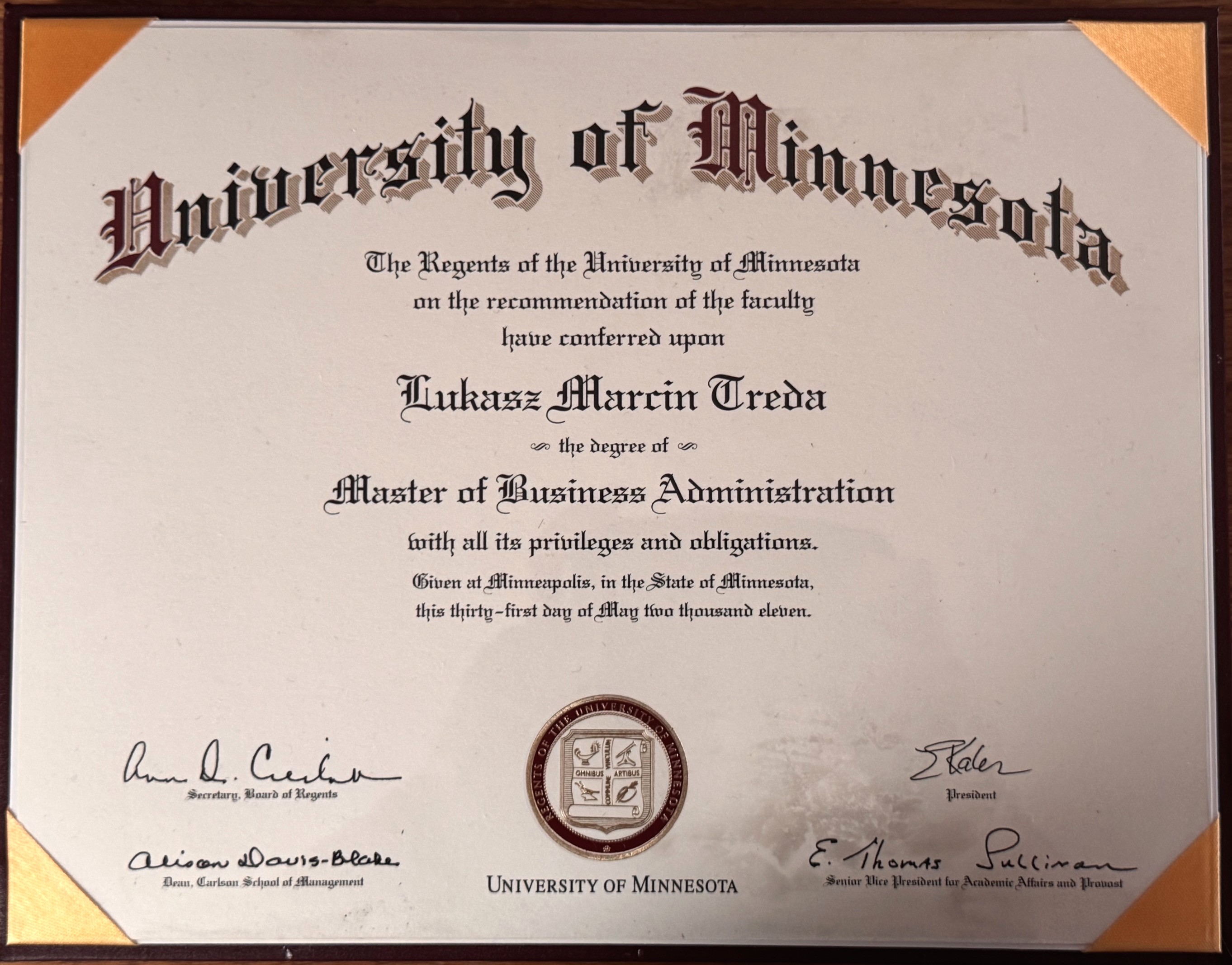 Dyplom MBA — University of Minnesota